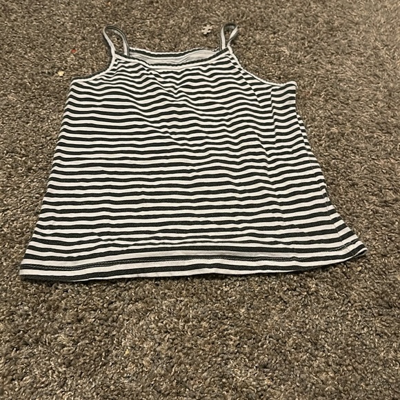 It’s a large 14 it does not fit me and I don’t want it. It would - Picture 1 of 1